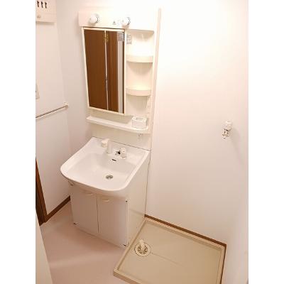コモドカーサ・アヤⅠ 102【管理NO：1-011296101-01020】 ★家具家電は申し込み後に搬入します★ ★2026年11月上旬入居可能★の物件画像