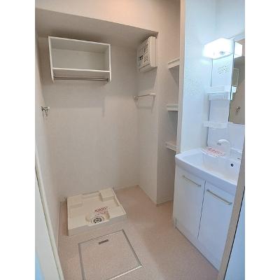 ルナファータⅡ 201【管理NO：1-022245502-02010】 ★家具家電は申し込み後に搬入します★ ★2026年10月中旬入居可能★の物件画像