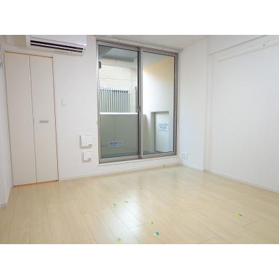 グレンツェン茨木 202【管理NO：1-022579201-02020】 ★家具家電は申し込み後に搬入します★の物件画像