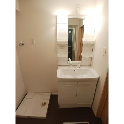 シェーネ　康 202【管理NO：1-018490001-02020】 ★家具家電は申し込み後に搬入します★ ★2026年10月下旬入居可能★の物件画像