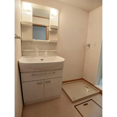シャルル道後 101【管理NO：1-013158801-01010】 ★家具家電は申し込み後に搬入します★の物件画像