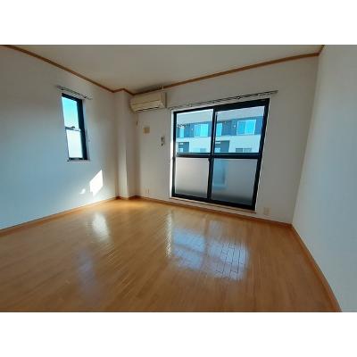 リバーサイド安長 201【管理NO：1-013076501-02010】 ★家具家電は申し込み後に搬入します★ ★2026年10月下旬入居可能★の物件画像