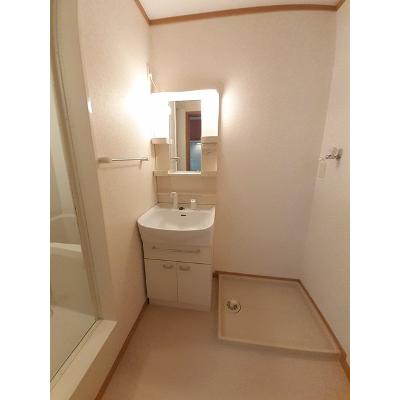 リバーサイド安長 201【管理NO：1-013076501-02010】 ★家具家電は申し込み後に搬入します★ ★2026年10月下旬入居可能★の物件画像