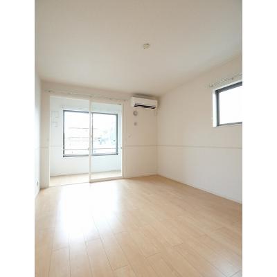 ストーンズ下松ＯＺ 101【管理NO：1-025070401-01010】 ★家具家電は申し込み後に搬入します★ ★2026年10月中旬入居可能★の物件画像