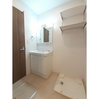 ル　シェノン 201【管理NO：1-025608201-02010】 ★家具家電は申し込み後に搬入します★ ★2026年11月中旬入居可能★の物件画像
