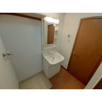 シャレットⅠ 201【管理NO：1-011556901-02010】 ★家具家電は申し込み後に搬入します★ ★2026年11月中旬入居可能★の物件画像