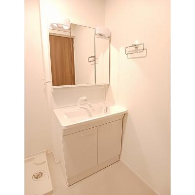 モーニング　グローリー 105【管理NO：1-026016601-01050】 ★家具家電は申し込み後に搬入します★ ★2026年11月上旬入居可能★の物件画像