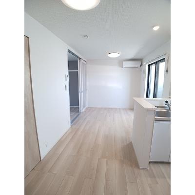 シャイニング 102【管理NO：1-025087701-01020】 ★家具家電は申し込み後に搬入します★の物件画像