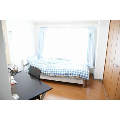 アパートメント四季【4号室】禁煙ルーム♪閑静な住宅街！♪バス・トイレ別♪インターネット無料♪オートロック完備　駐車場付き🚗の物件画像