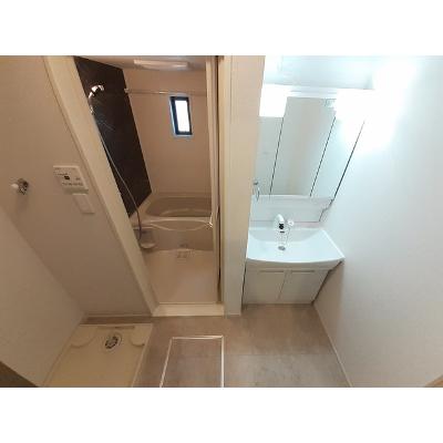 グラシア 201【管理NO：1-027401902-02010】 ★家具家電は申し込み後に搬入します★ ★2026年10月中旬入居可能★の物件画像