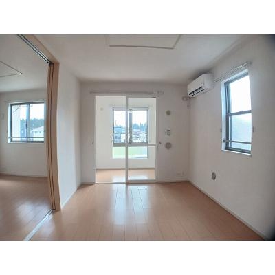 フル－ル　ドゥ　スリジェ 205【管理NO：1-019139401-02050】 ★家具家電は申し込み後に搬入します★の物件画像