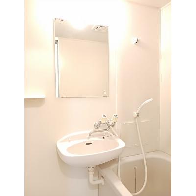 ユリカハイツ　Ⅱ 205【管理NO：1-003280901-02050】 ★家具家電は申し込み後に搬入します★の物件画像