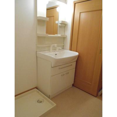 プリムローズ　Ａ 203【管理NO：1-014699501-02030】 ★家具家電は申し込み後に搬入します★ ★2026年11月中旬入居可能★の物件画像