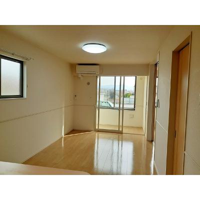 アンフィニ佐久平 101【管理NO：1-024340401-01010】 ★家具家電は申し込み後に搬入します★ ★2026年10月下旬入居可能★の物件画像