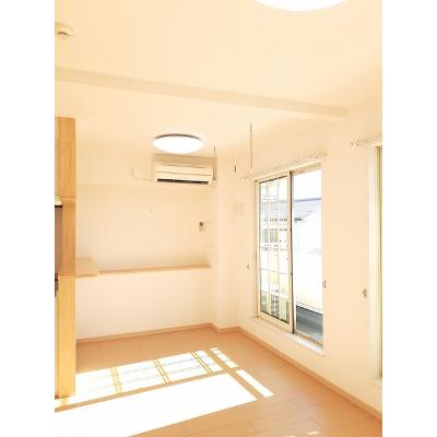エアリーテラス 204【管理NO：1-016317201-02040】 ★家具家電は申し込み後に搬入します★の物件画像
