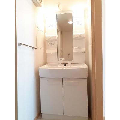 エアリーテラス 204【管理NO：1-016317201-02040】 ★家具家電は申し込み後に搬入します★の物件画像