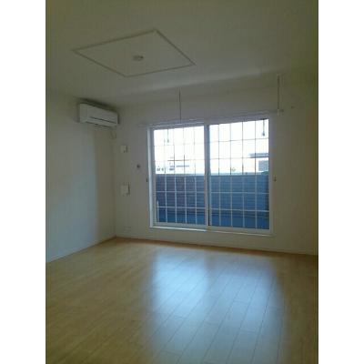 ホワイト　フォレスト 202【管理NO：1-020611901-02020】 ★家具家電は申し込み後に搬入します★ ★2026年11月中旬入居可能★の物件画像