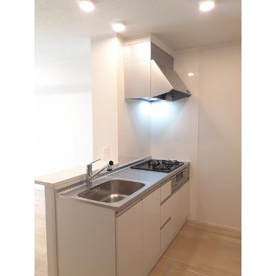 サウス・スピカ 105【管理NO：1-026671901-01040】 ★家具家電は申し込み後に搬入します★ ★2026年11月中旬入居可能★の物件画像