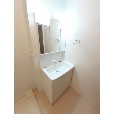 フィオーレⅡ 201【管理NO：1-026289802-02010】 ★家具家電は申し込み後に搬入します★ ★2026年10月中旬入居可能★の物件画像