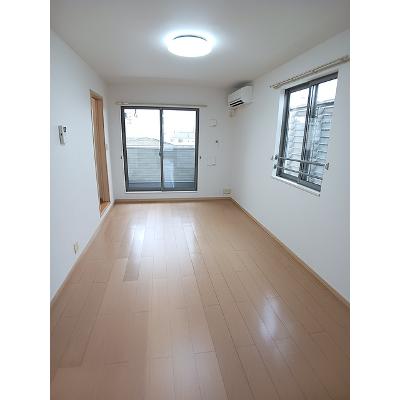 グランソレイユ 303【管理NO：1-016859001-03030】 ★家具家電は申し込み後に搬入します★の物件画像