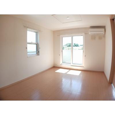 カーサ・パーシモン 201【管理NO：1-016756801-02010】 ★家具家電は申し込み後に搬入します★ ★2026年11月中旬入居可能★の物件画像