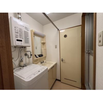 POROKARI旭川1条通Aエアコン/駐車場有/複数室の物件画像