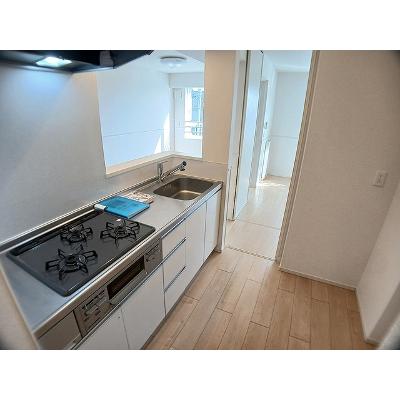 ユパ 203【管理NO：1-023980801-02030】 ★家具家電は申し込み後に搬入します★の物件画像