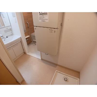 ユパ 203【管理NO：1-023980801-02030】 ★家具家電は申し込み後に搬入します★の物件画像
