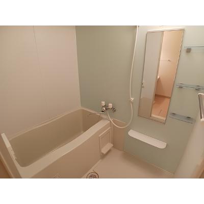 バース　プレイス 102【管理NO：1-019028801-01020】 ★家具家電は申し込み後に搬入します★の物件画像