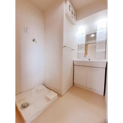 グラン・シャリオ 203【管理NO：1-018383801-02030】 ★家具家電は申し込み後に搬入します★の物件画像