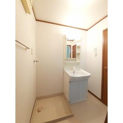 グローリアスⅠ 201【管理NO：1-011475601-02010】 ★家具家電は申し込み後に搬入します★ ★2026年12月中旬入居可能★の物件画像