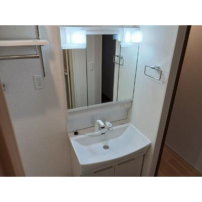クレストールドエル　Ｄ 103【管理NO：1-027688101-01030】 ★家具家電は申し込み後に搬入します★の物件画像