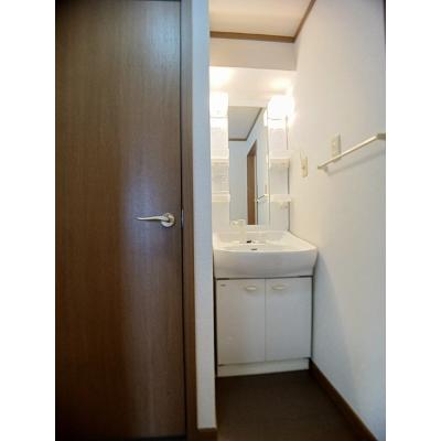 サンバースト　Ｂ 203【管理NO：1-010811102-02030】 ★家具家電は申し込み後に搬入します★ ★2026年11月上旬入居可能★の物件画像