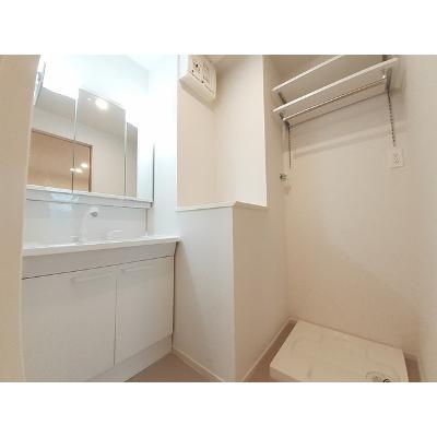 ロリエⅡ 102【管理NO：1-026489701-01020】 ★家具家電は申し込み後に搬入します★ ★2026年11月中旬入居可能★の物件画像
