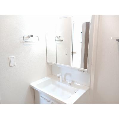 ローリエ　Ⅱ 203【管理NO：1-027778202-02030】 ★家具家電は申し込み後に搬入します★ ★2026年11月中旬入居可能★の物件画像