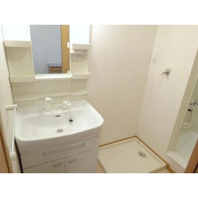 エピナール 103【管理NO：1-014315301-01030】 ★家具家電は申し込み後に搬入します★ ★2026年11月中旬入居可能★の物件画像