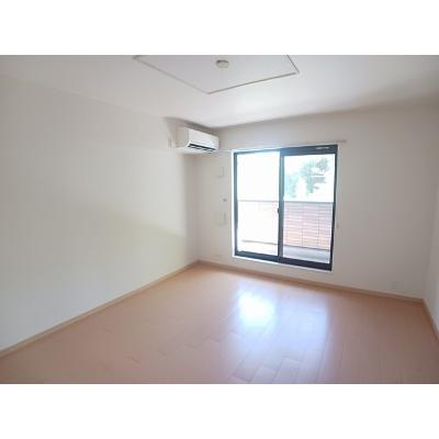 クリスタル・コート 203【管理NO：1-016796101-02030】 ★家具家電は申し込み後に搬入します★ ★2026年11月上旬入居可能★の物件画像
