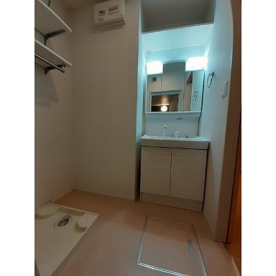 クレースト忠岡 201【管理NO：1-024342401-02010】 ★家具家電は申し込み後に搬入します★ ★2026年11月上旬入居可能★の物件画像