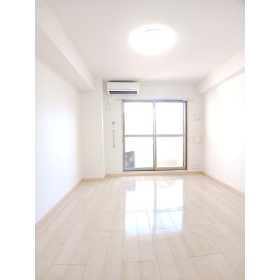 ヴィアーレ　光南 403【管理NO：1-019077501-04030】 ★家具家電は申し込み後に搬入します★の物件画像