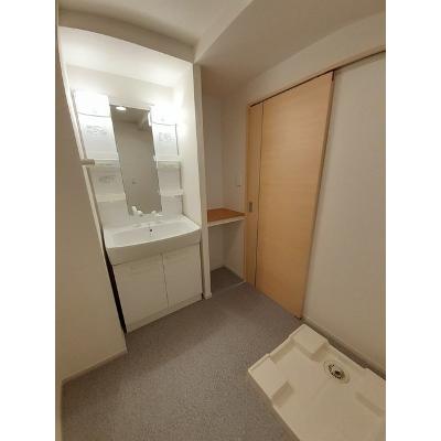 ＲＡＦＦＩＮＡＴＯ 101【管理NO：1-017230001-01010】 ★家具家電は申し込み後に搬入します★ ★2026年12月中旬入居可能★の物件画像