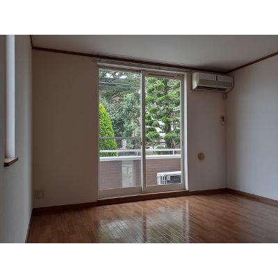 リバーフィールド 101【管理NO：1-011392501-01010】 ★家具家電は申し込み後に搬入します★ ★2026年10月中旬入居可能★の物件画像