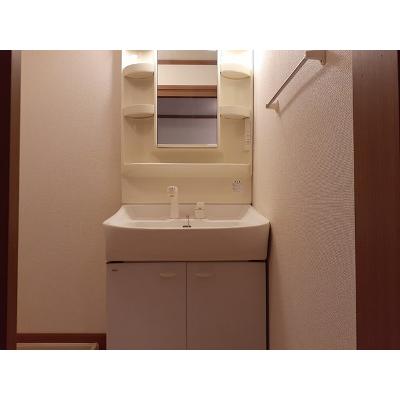 リバーフィールド 101【管理NO：1-011392501-01010】 ★家具家電は申し込み後に搬入します★ ★2026年10月中旬入居可能★の物件画像