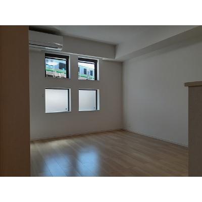 コンテ　Ｍ 103【管理NO：1-025686601-01030】 ★家具家電は申し込み後に搬入します★ ★2026年11月中旬入居可能★の物件画像