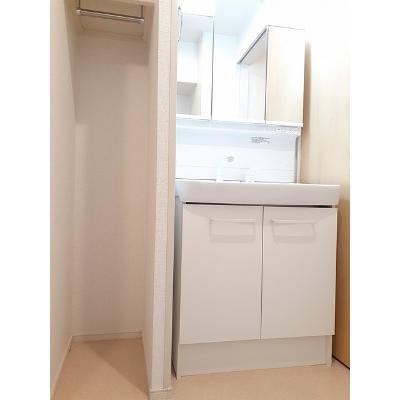 ニュー・イアラ・コート 103【管理NO：1-024037701-01030】 ★家具家電は申し込み後に搬入します★ ★2026年10月中旬入居可能★の物件画像