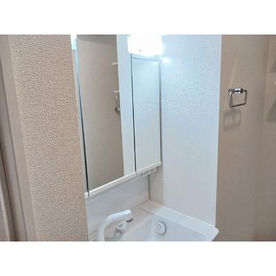 リバーサイドベース 203【管理NO：1-026870901-02030】 ★家具家電は申し込み後に搬入します★ ★2026年11月中旬入居可能★の物件画像