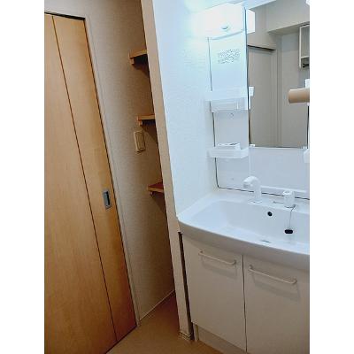 エトワールⅢ 101【管理NO：1-021685501-01010】 ★家具家電は申し込み後に搬入します★の物件画像