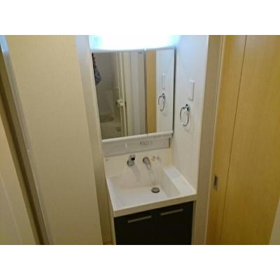 クロスロード三沢 103【管理NO：1-021091101-01030】 ★家具家電は申し込み後に搬入します★ ★2026年11月中旬入居可能★の物件画像