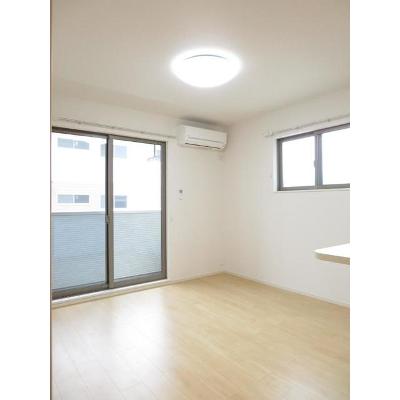 メイクロードⅢ 101【管理NO：1-024302101-01010】 ★家具家電は申し込み後に搬入します★ ★2026年11月中旬入居可能★の物件画像