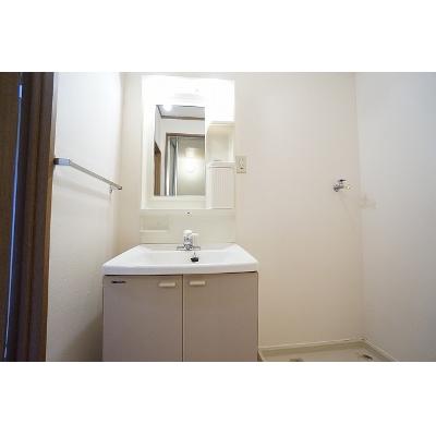 アベニューＢ 202【管理NO：1-007275801-02020】 ★家具家電は申し込み後に搬入します★ ★2026年11月上旬入居可能★の物件画像