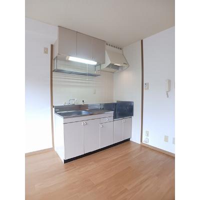 サンハイムα 102【管理NO：1-005168201-01020】 ★家具家電は申し込み後に搬入します★の物件画像